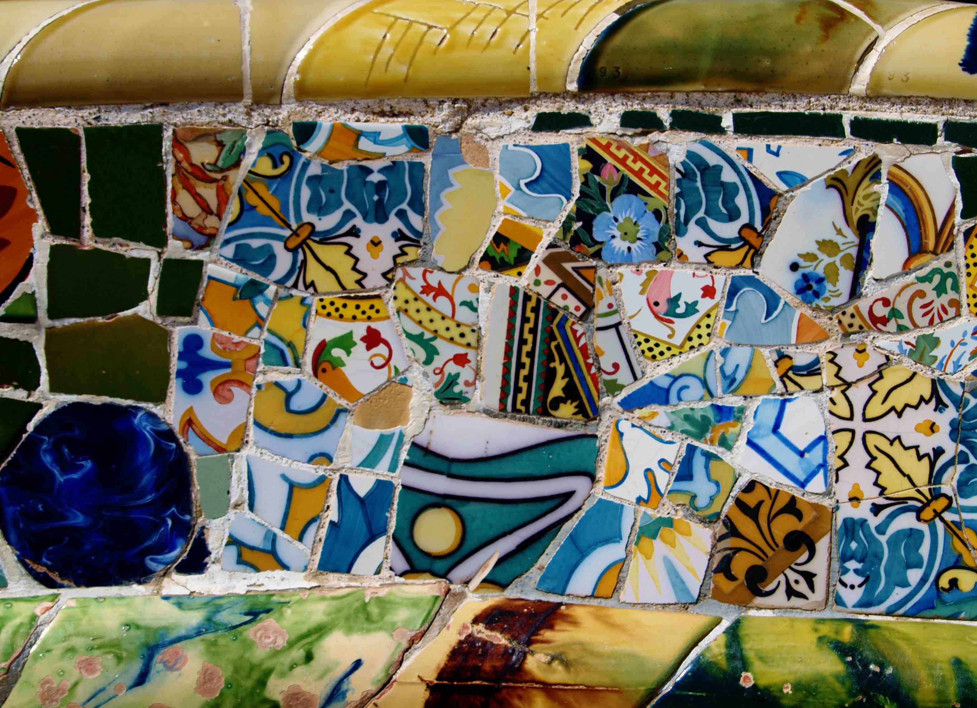 Objet en mosaïque © Antoni Gaudí - Parc Güell